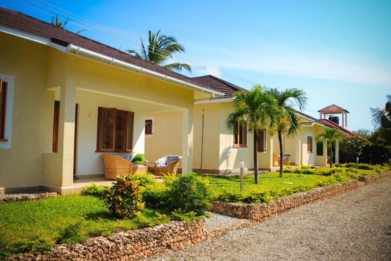 V-Szameitat Homes Diani Beach Kültér fotó